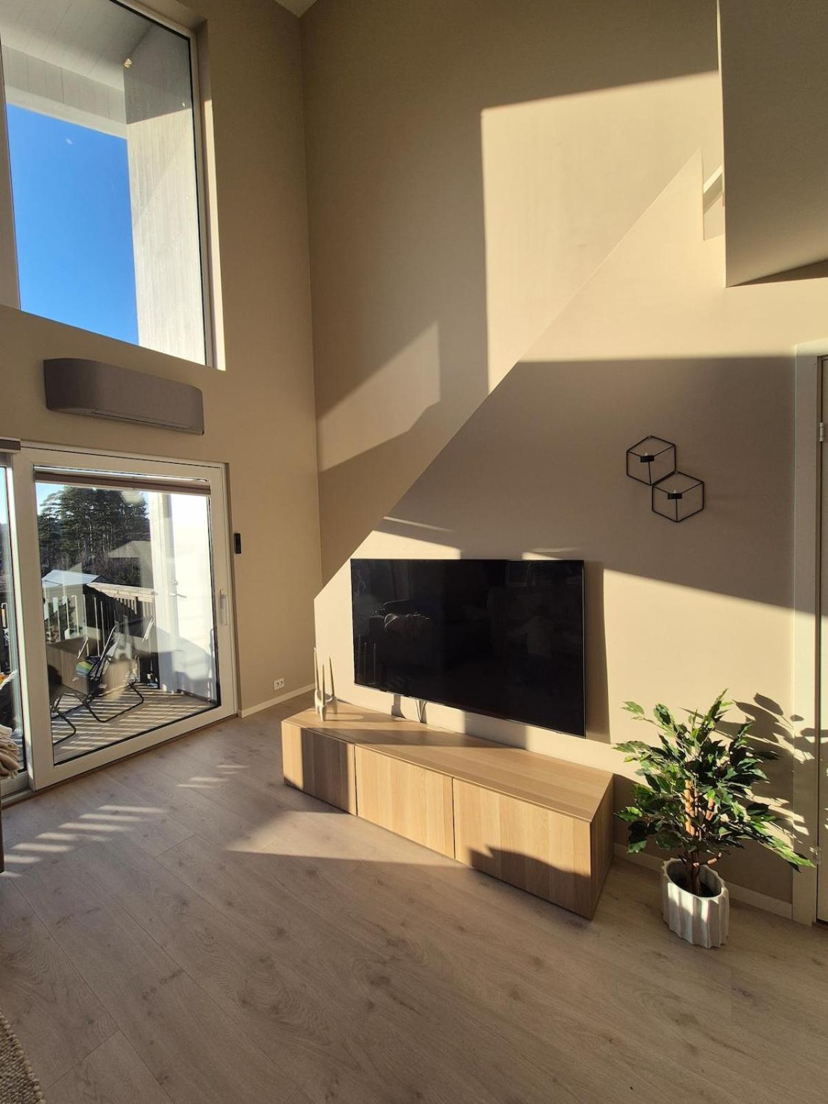 Ny Stor Toppleilighet I Sogne Leilighet *